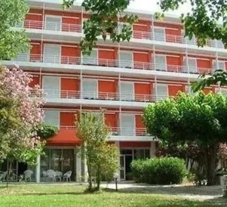 Letrina 3* Pírgos
